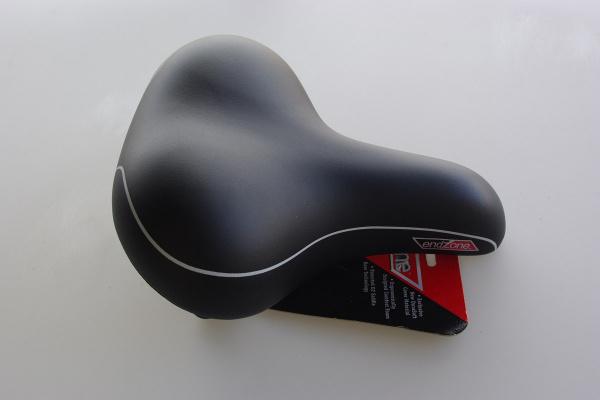 Седло Velo VL-8111S, 270х206мм, комфорт,широкое,пружины-эластомеры,черн.гель